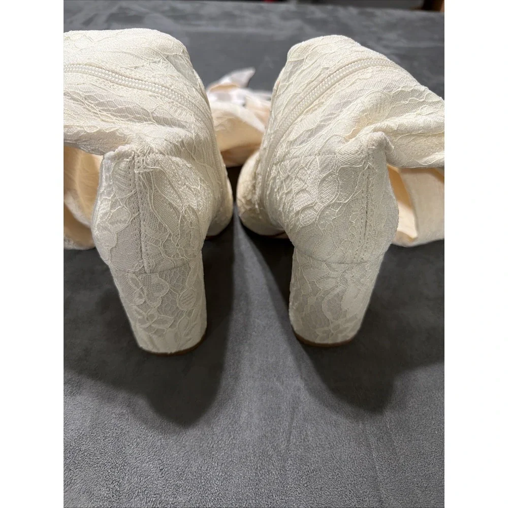 Antonio Melani x Nicola Bathie Over-the-Knee Ivory Lace Boots With Bows Size 7.5